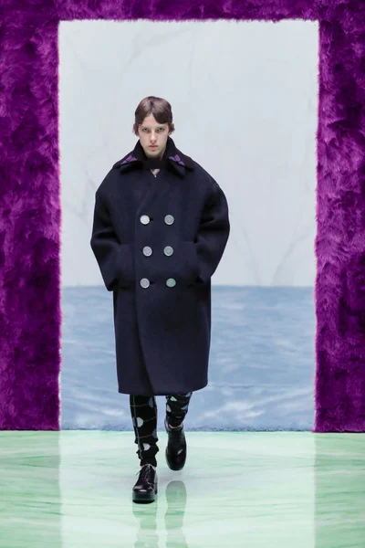 Look 14